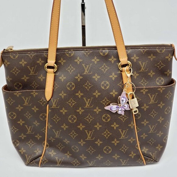 Authentic Louis Vuitton Lock & Key with unbranded Bagcharm, Keycharm, Keychain - Picture 3 of 7